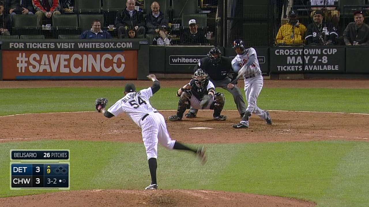 Error, missed chances haunt White Sox