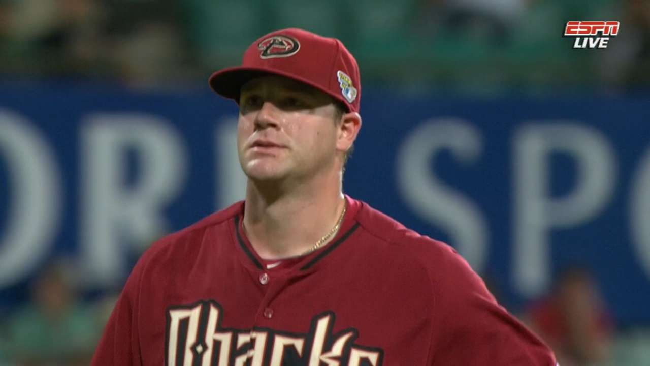 Elbow strain sends top prospect Bradley to DL