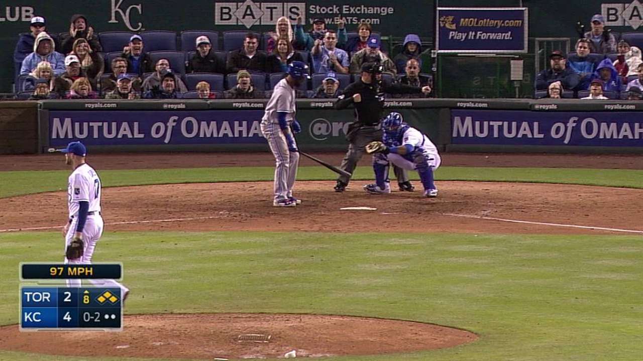 Yost expects to rest Davis with stiff neck