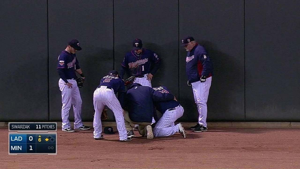 Twins reinstate Hicks from DL, promote Parmelee