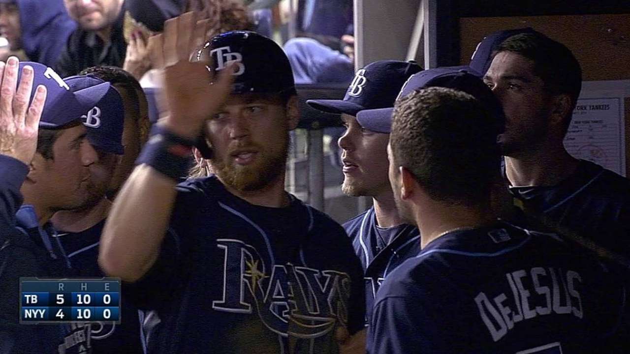 Rays anotan 5 en la 14ma para vencer a Yankees