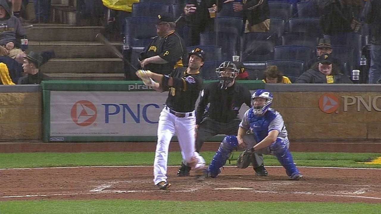 Walker conduce remontada de Piratas ante Azulejos