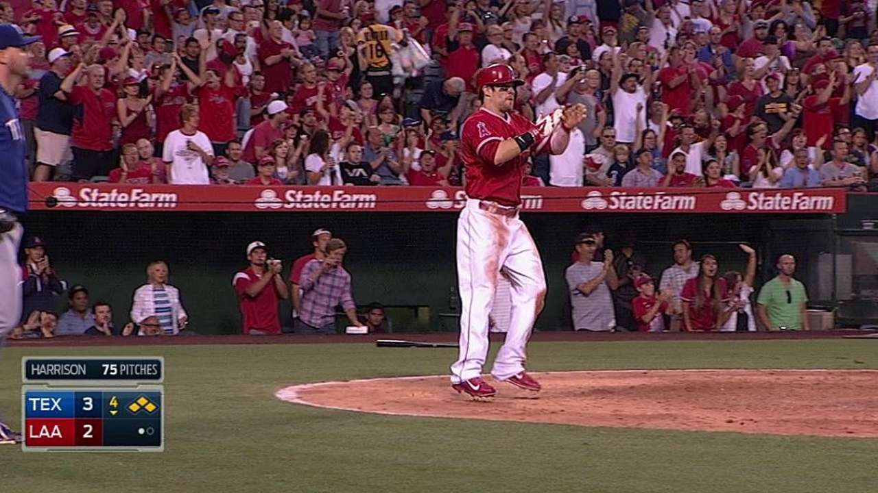 Cron, Pujols guían triunfo de Angels sobre Rangers