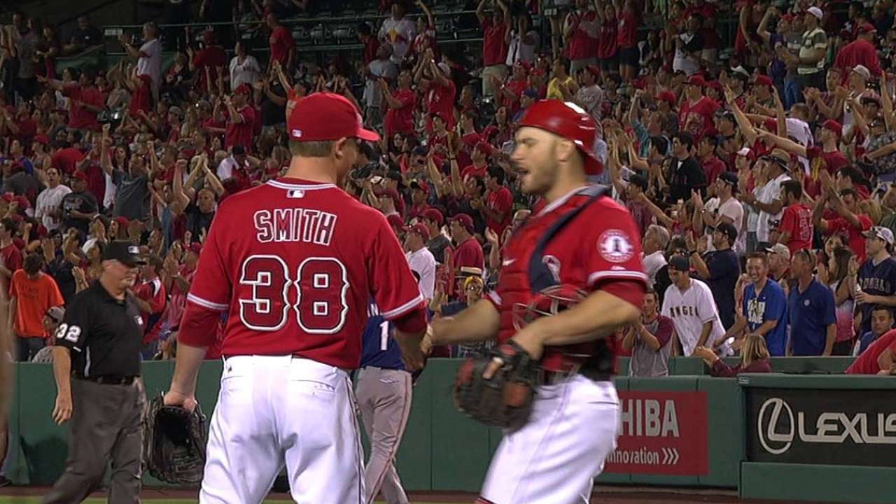 Halos reliever Smith sidelined by tightness