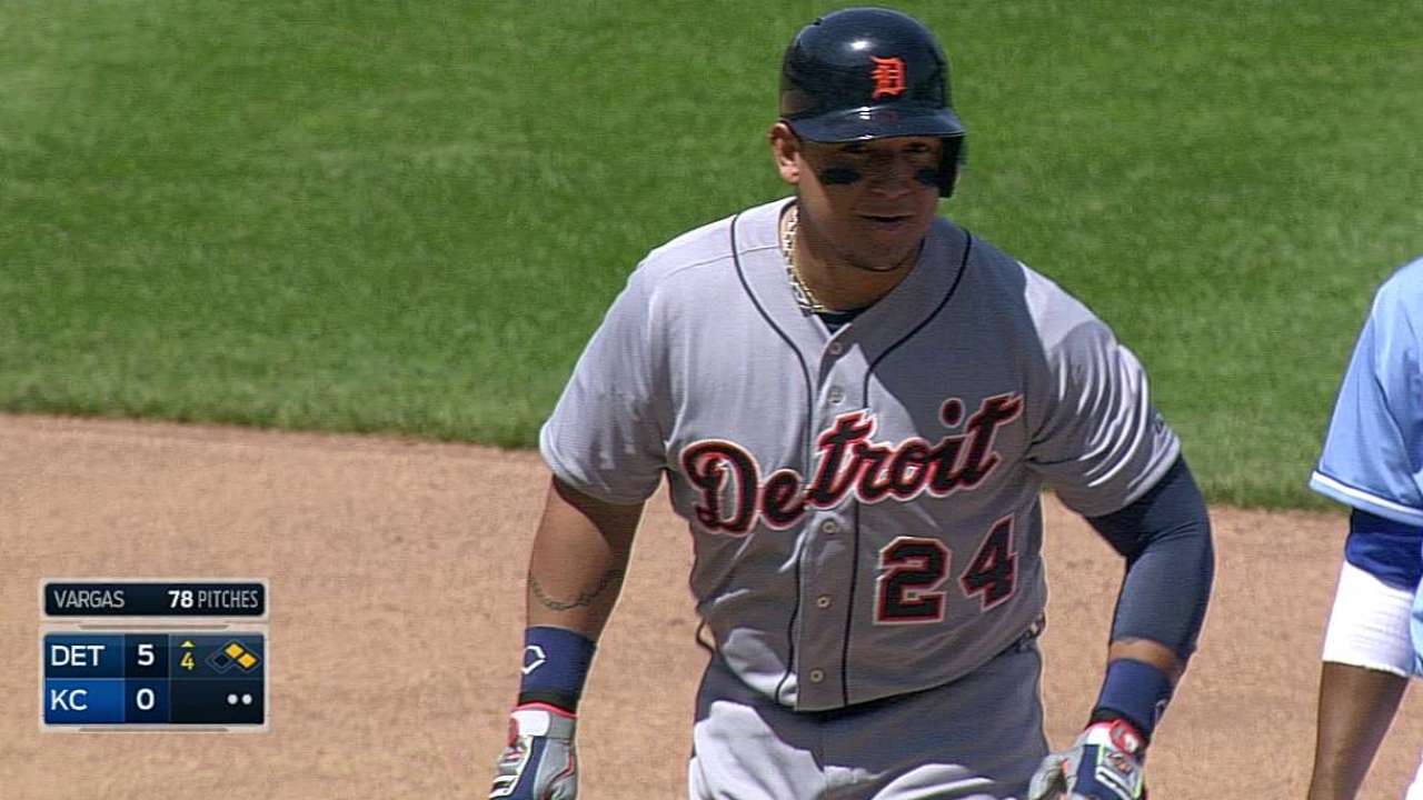 Verlander domina y Tigres sellan barrida en K.C.