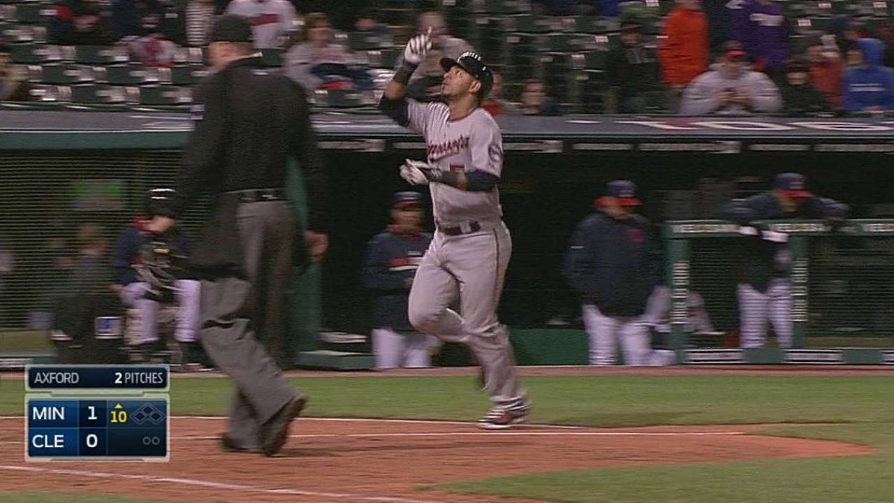 Jonrón de Escobar hizo ganar a Mellizos en extras