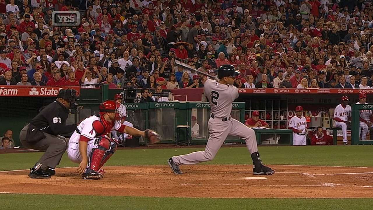 El relevo falla en la 8va y Yankees caen en Anaheim