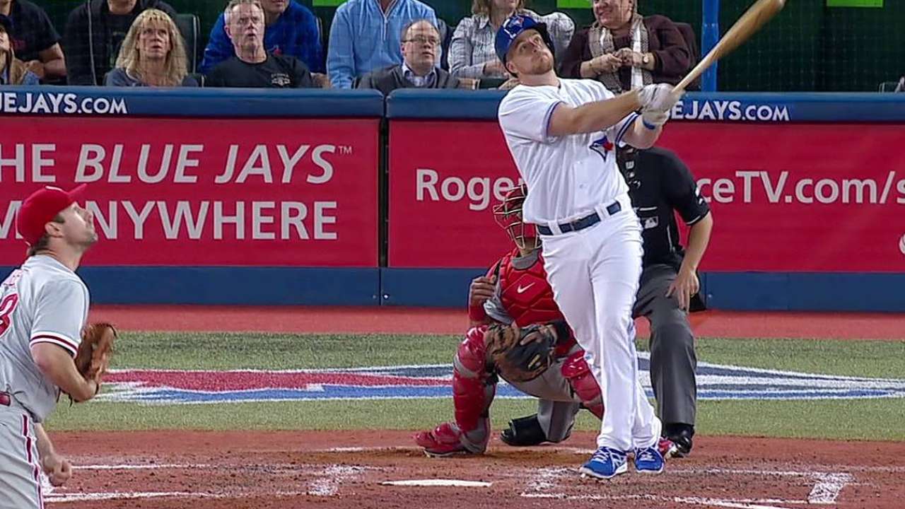 Blue Jays shuffle roster to make room for Navarro
