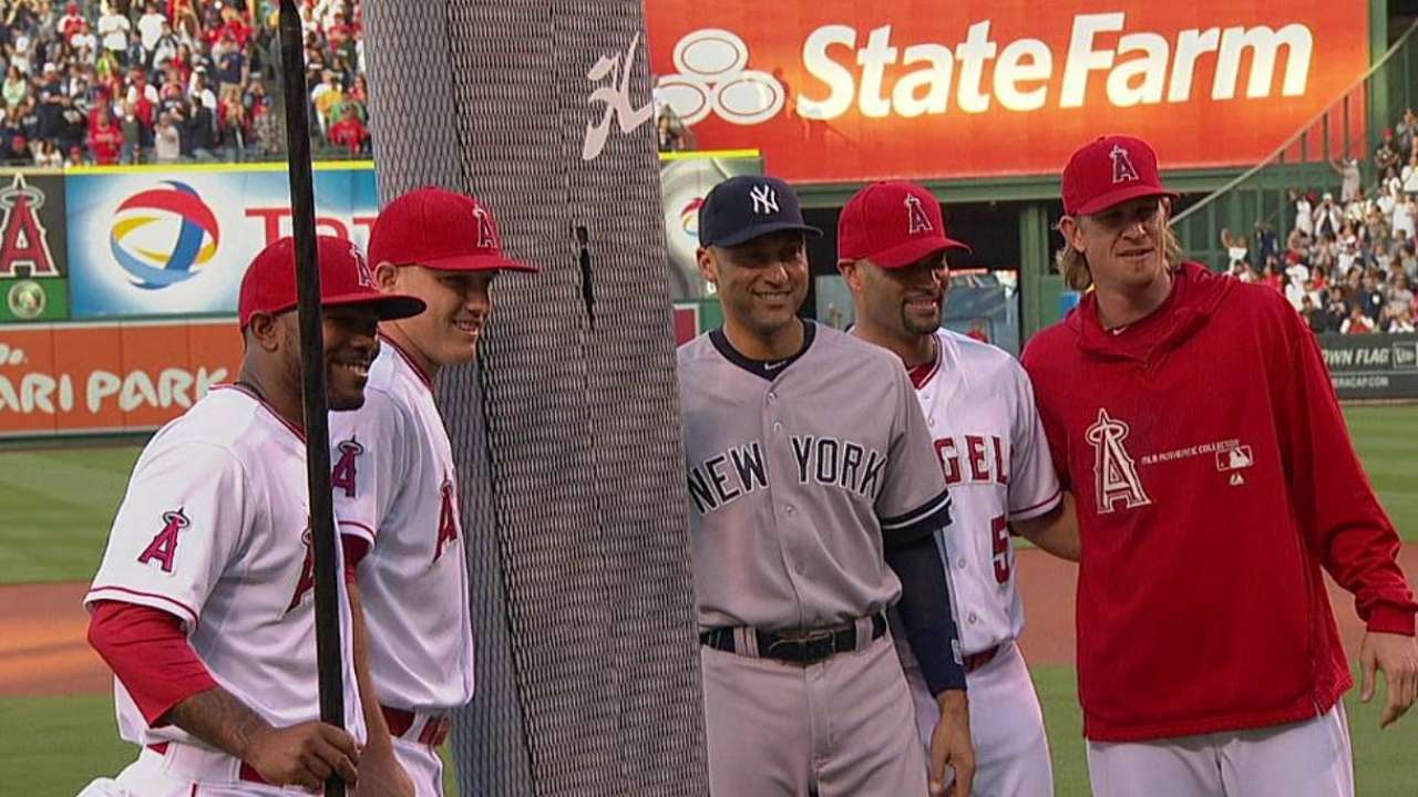 Halos send Jeter off with pinstriped paddleboard