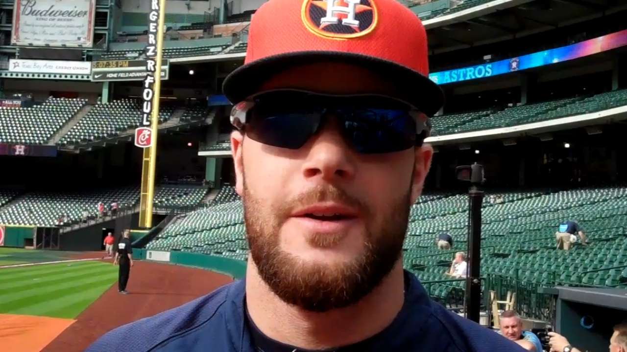 Keuchel always finds time to check in with mom