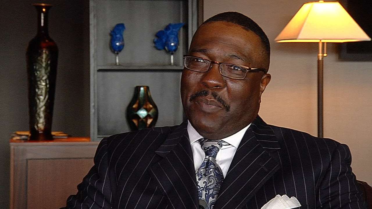 'Dressed to Nines' to salute Negro Leagues