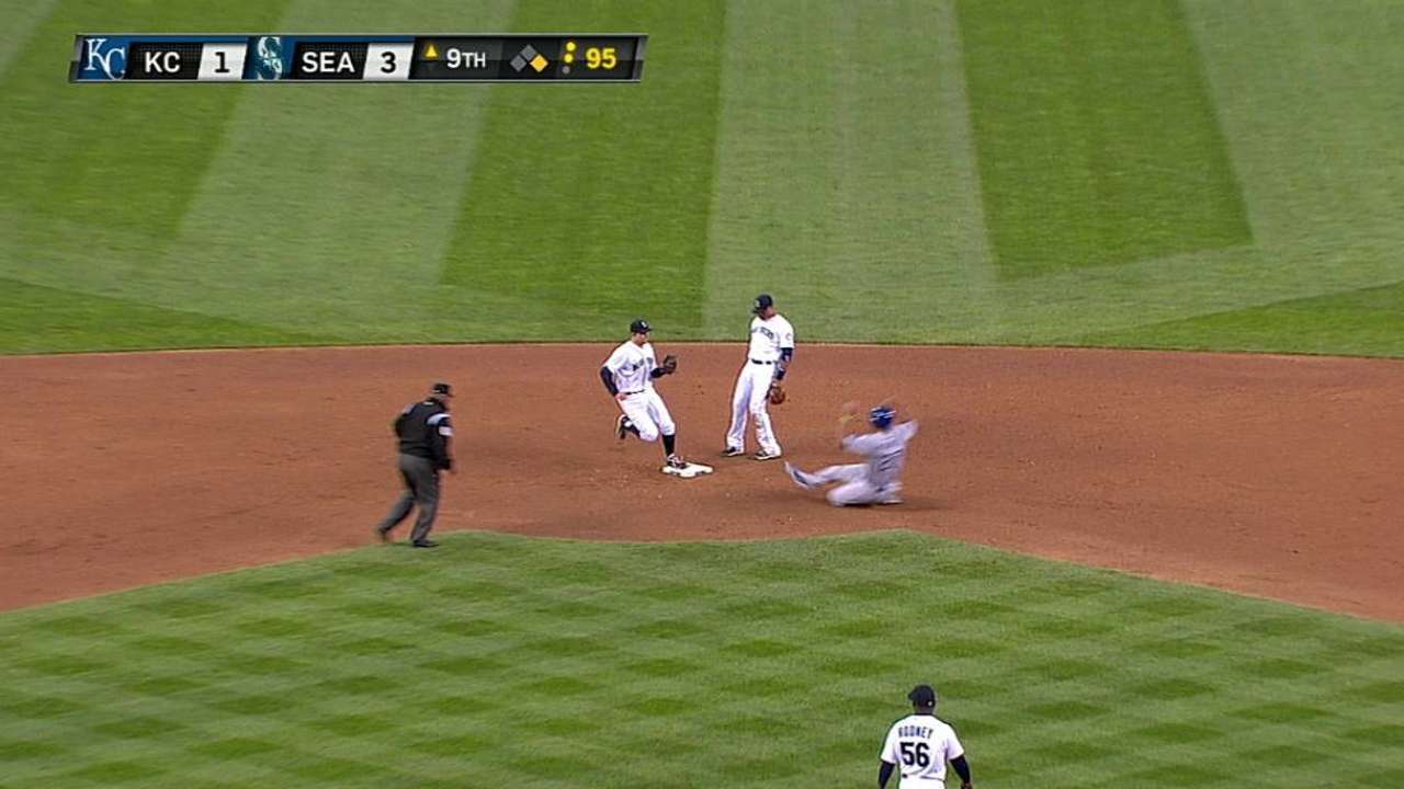 Rodney tunes out negativity after blown save