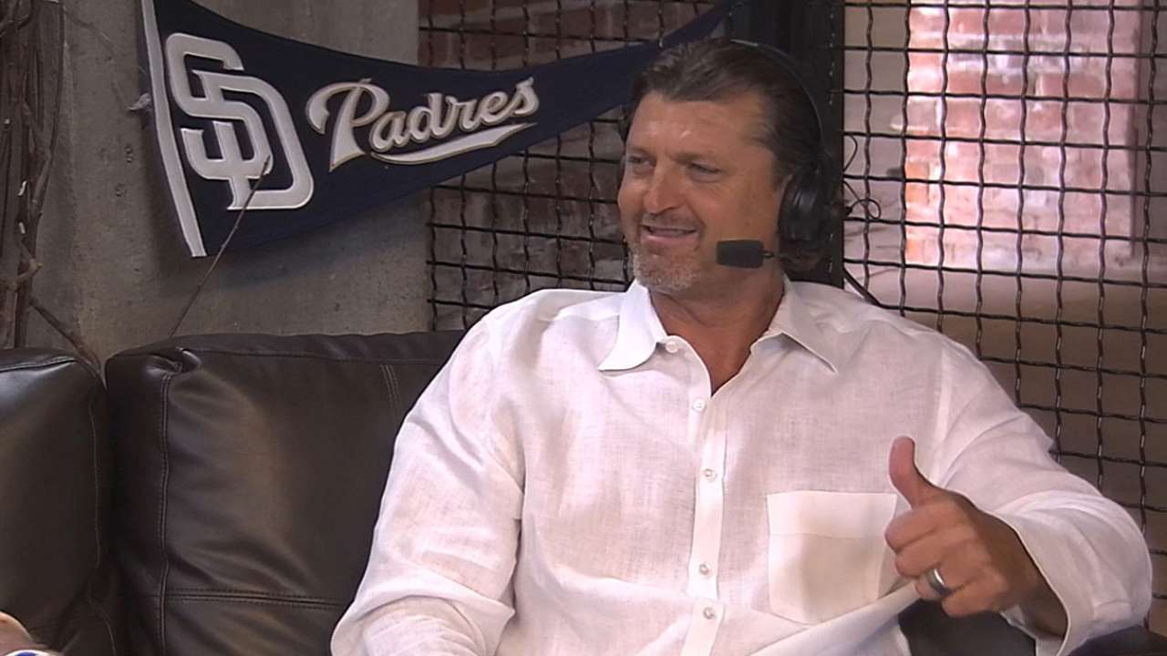Hoffman to enter Padres Hall of Fame on Aug. 30