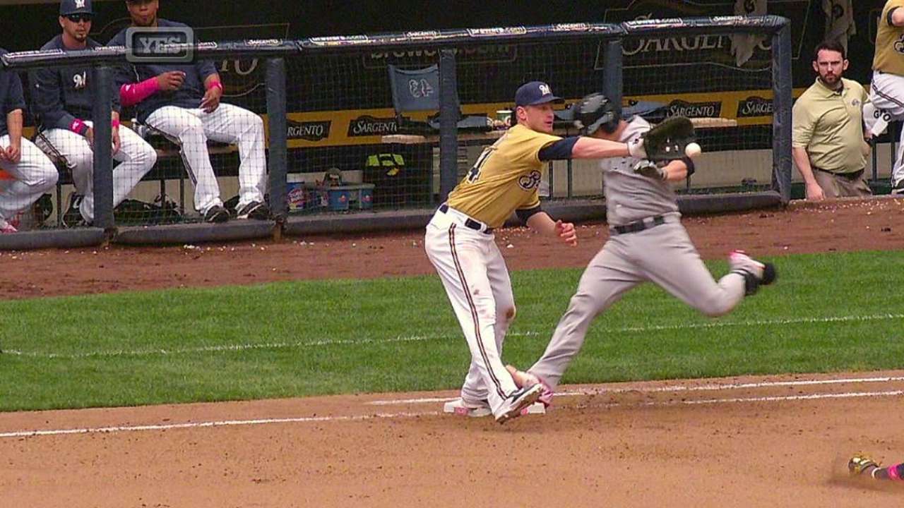 Murphy safe at first after Yankees challenge