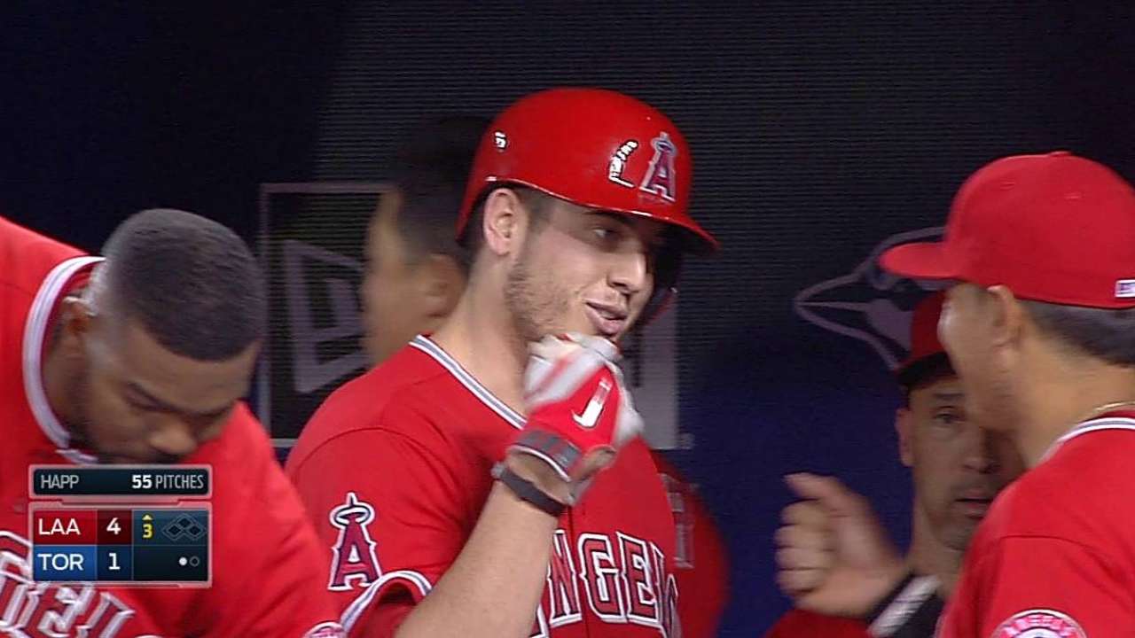 Homers, Skaggs' gem power Angels to win