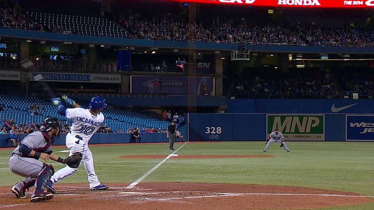 Encarnación pega 2 HR y Toronto doblega a Indios
