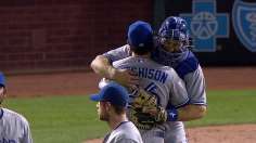 Hutchison outduels Yu, twirls three-hit shutout