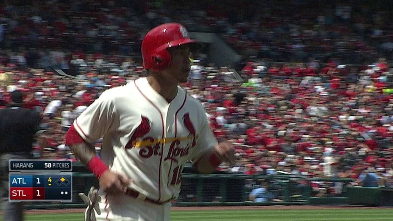 Wong, Miller fueron claves en triunfo de Cardenales