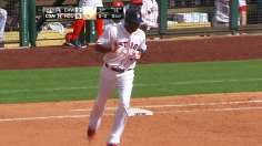 Astros hold on behind bats of Castro, Fowler