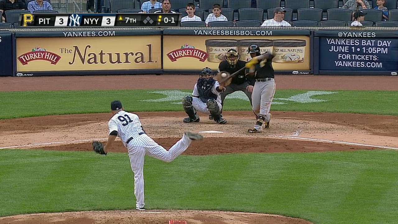 Harrison's late heroics earn DH split for Pirates