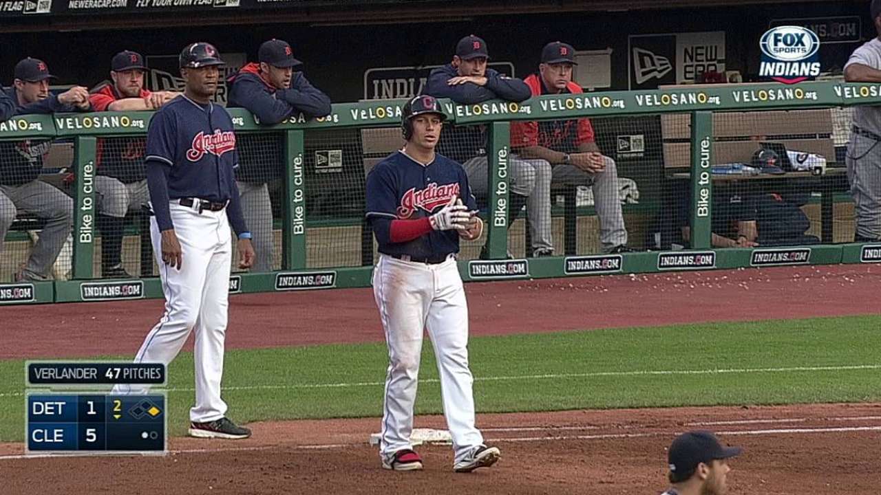 Asdrubal back on the field after resting injuries