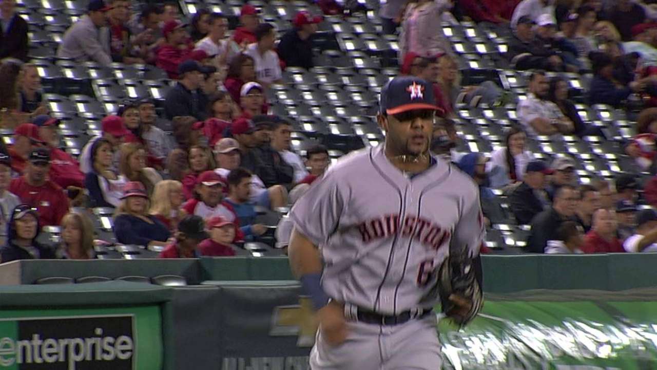 Villar tunes up infield defense with Listach