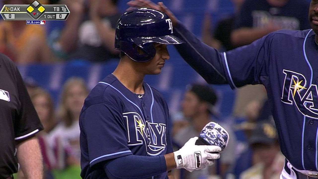 Figueroa records first career hit in hit-and-run