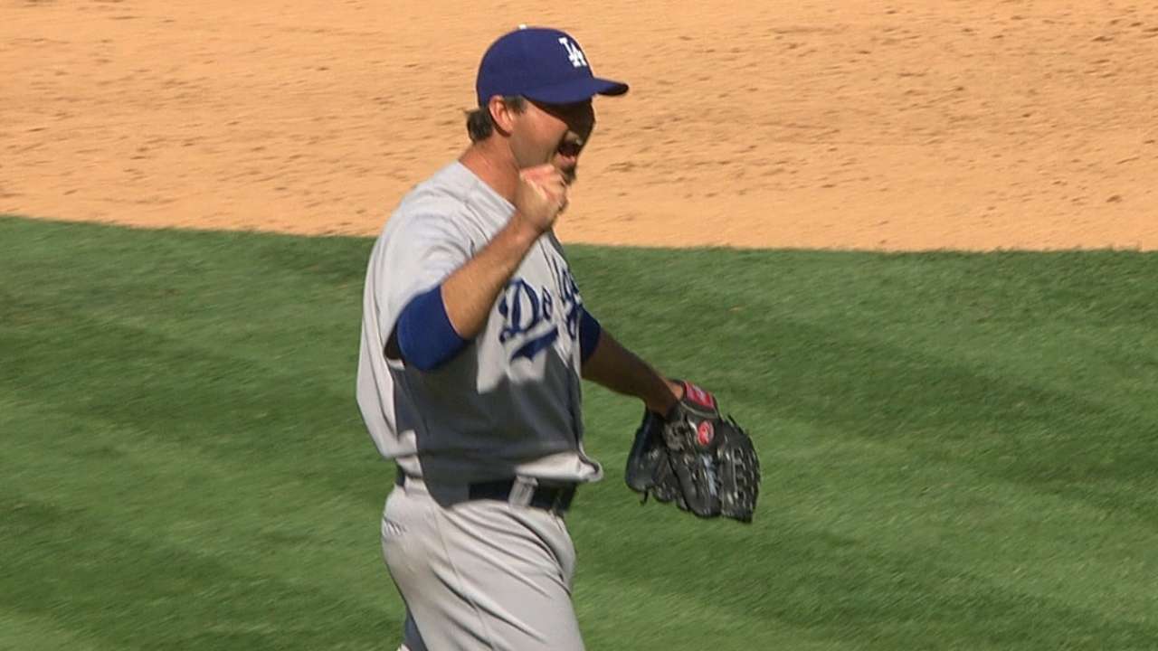 Burnett tips cap to longtime pal Beckett