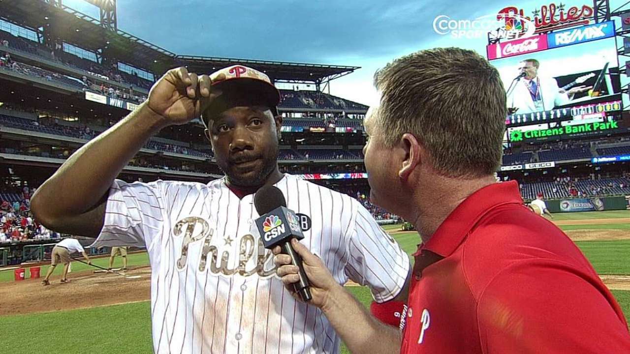 Sandberg sits Howard, Brown vs. lefty De La Rosa