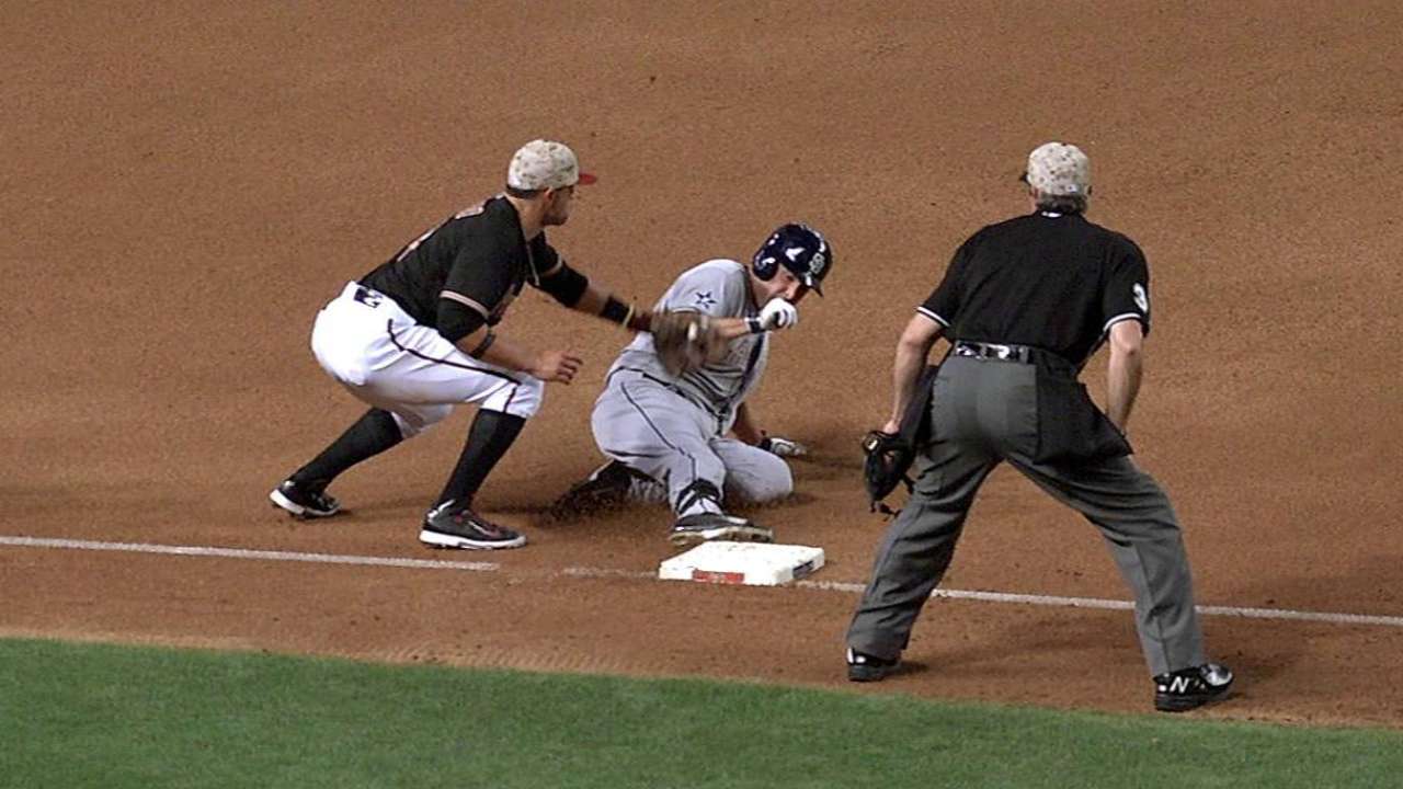 Padres, D-backs lose challenges on tag plays