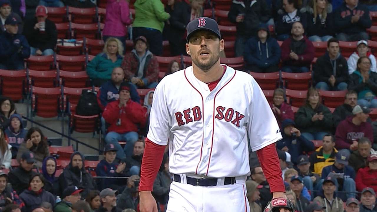 Behind efficient Lackey, winning streak reaches three