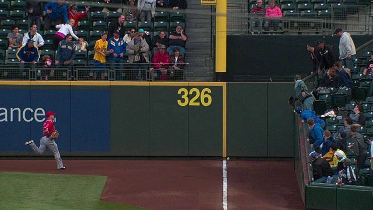 Scioscia wins challenge on foul ball call