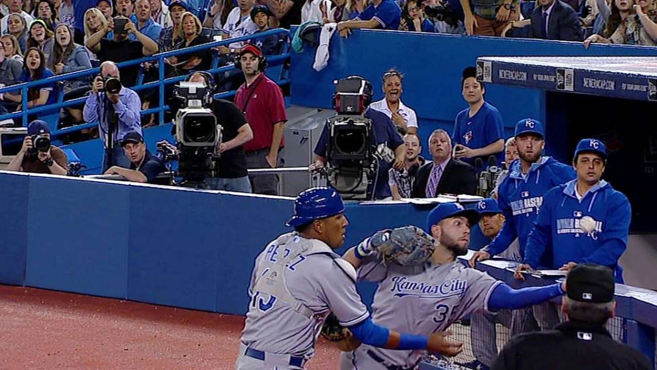 Hosmer happy to see Moose back with Royals