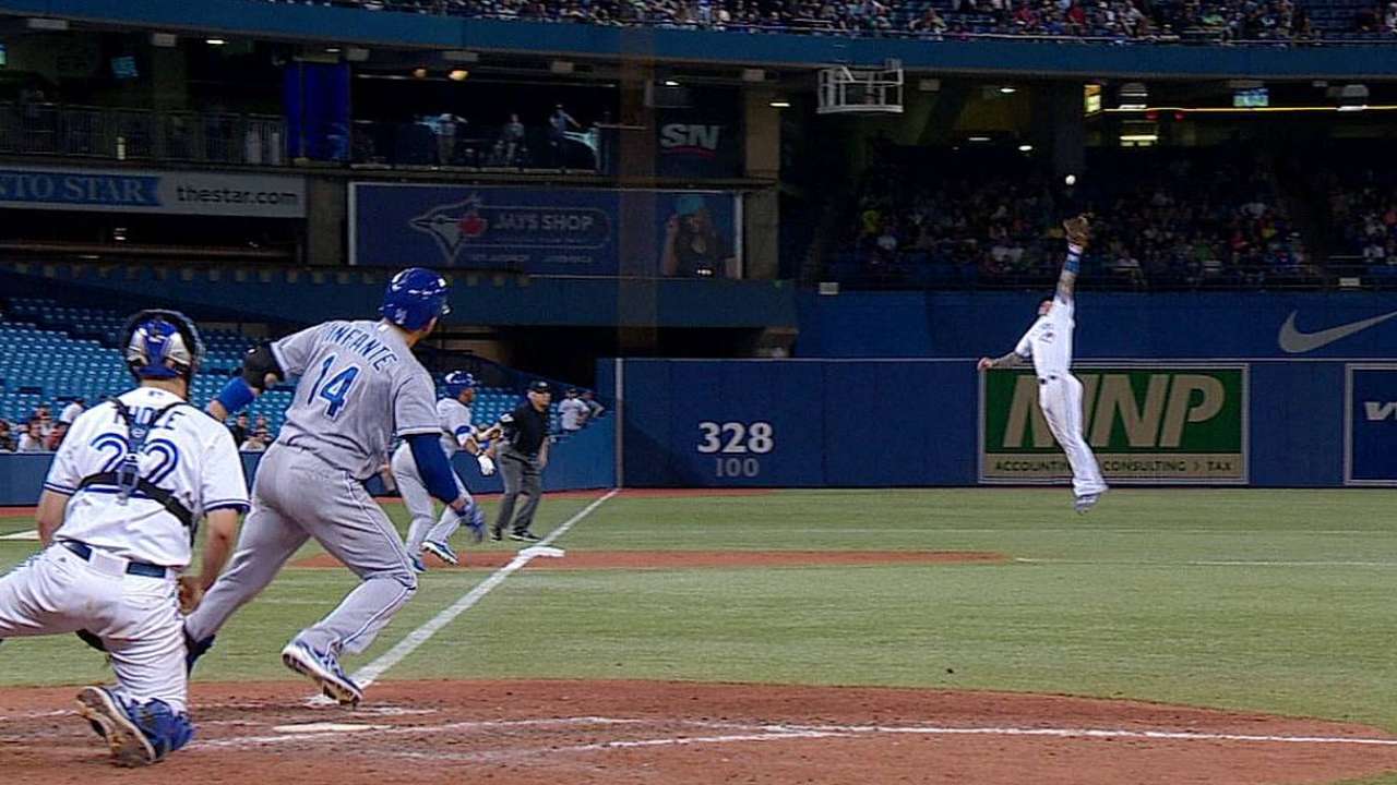 Infante y los Reales cortaron la racha de Toronto