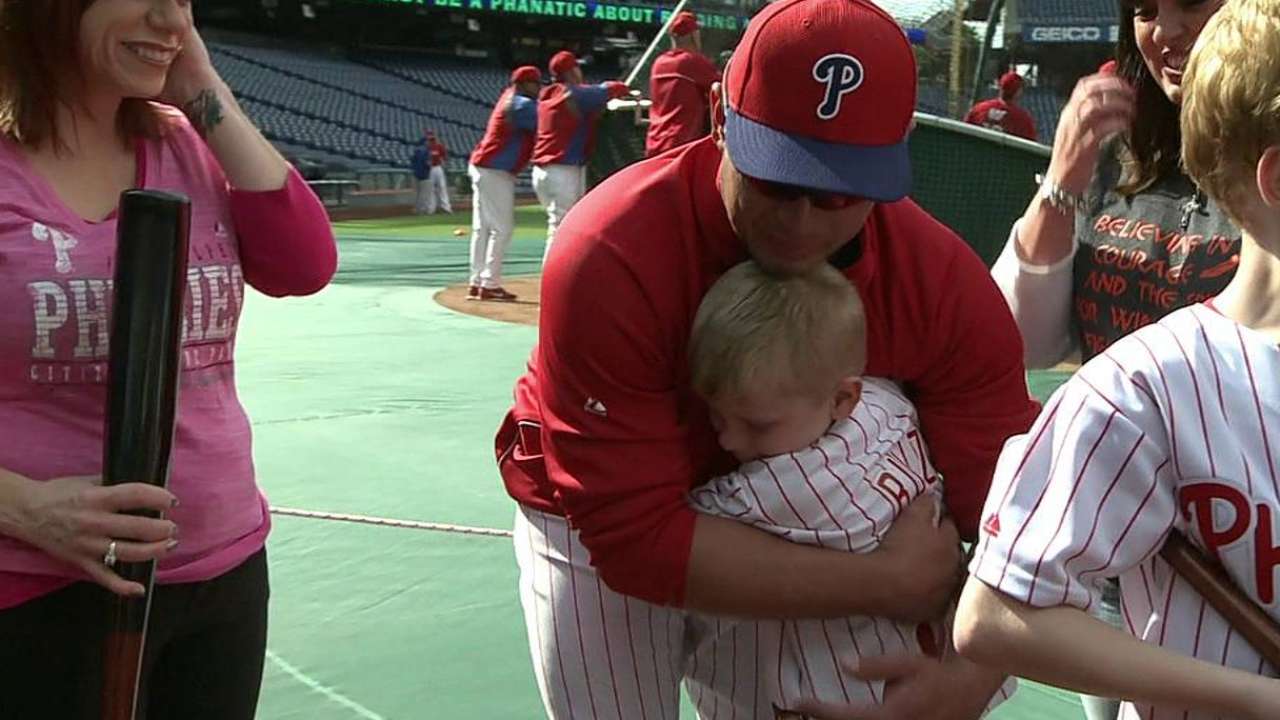 Ruiz makes time for special Phillies fan