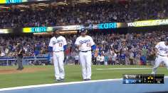 Dodgers accept White Sox generosity in opener