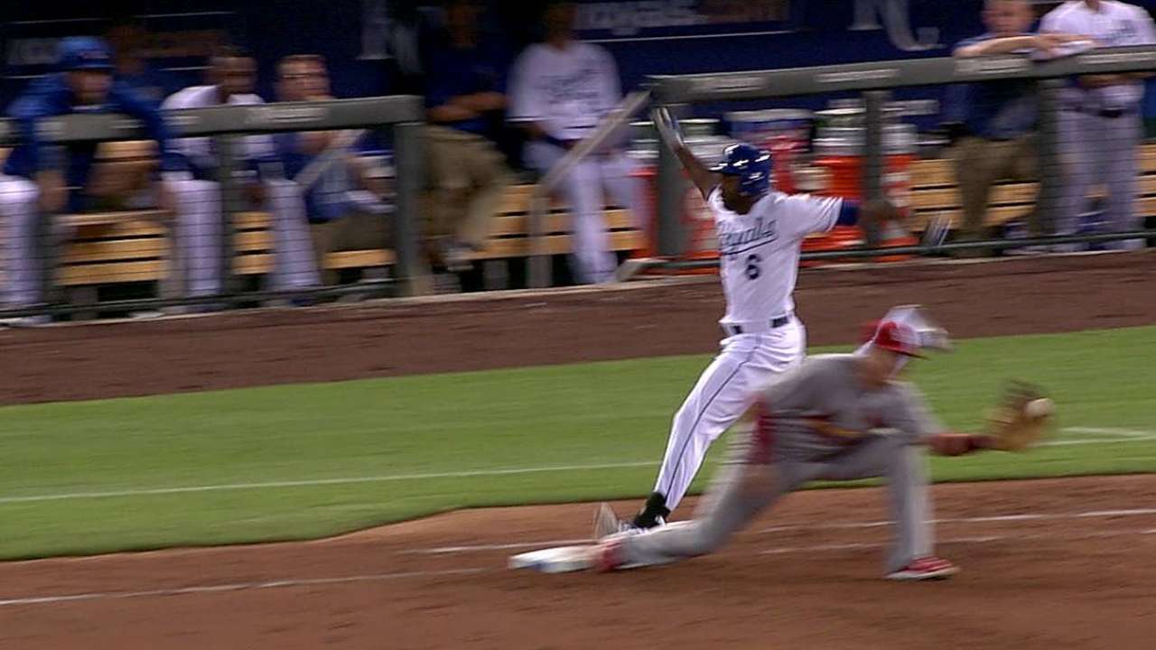 Royals lose challenge on inning-ending DP