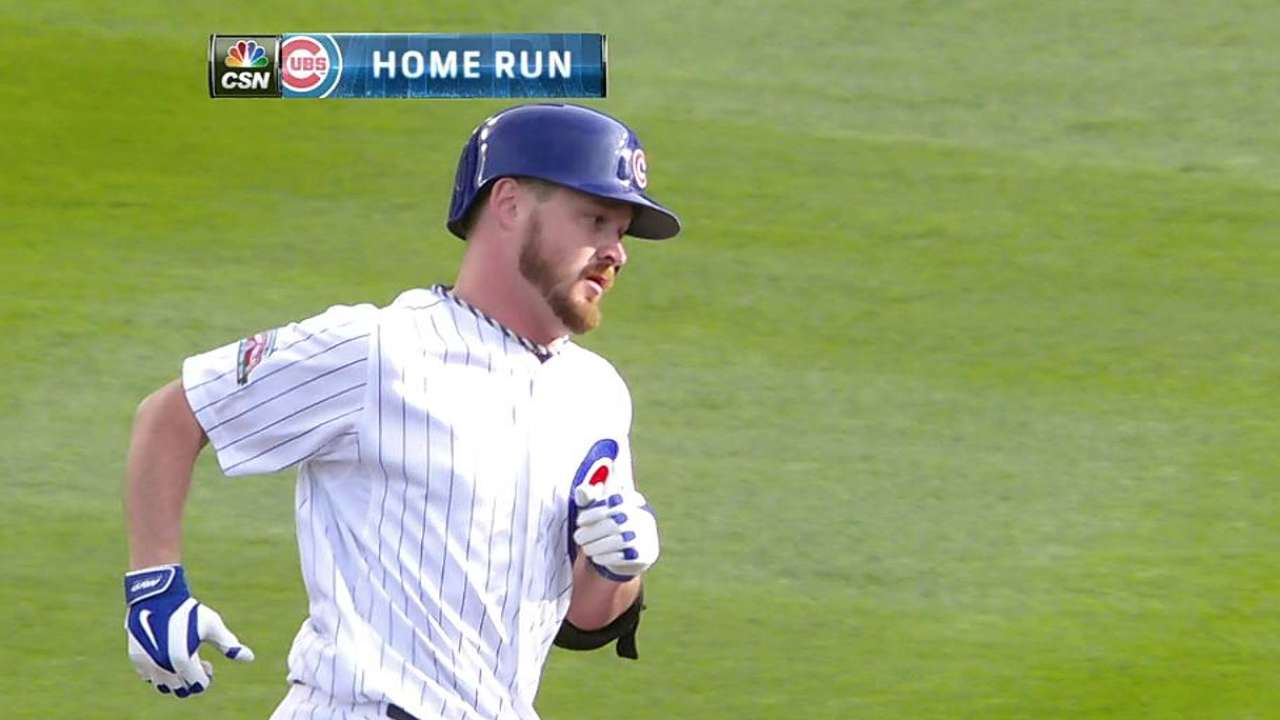 Cubs win challenge on close play at plate