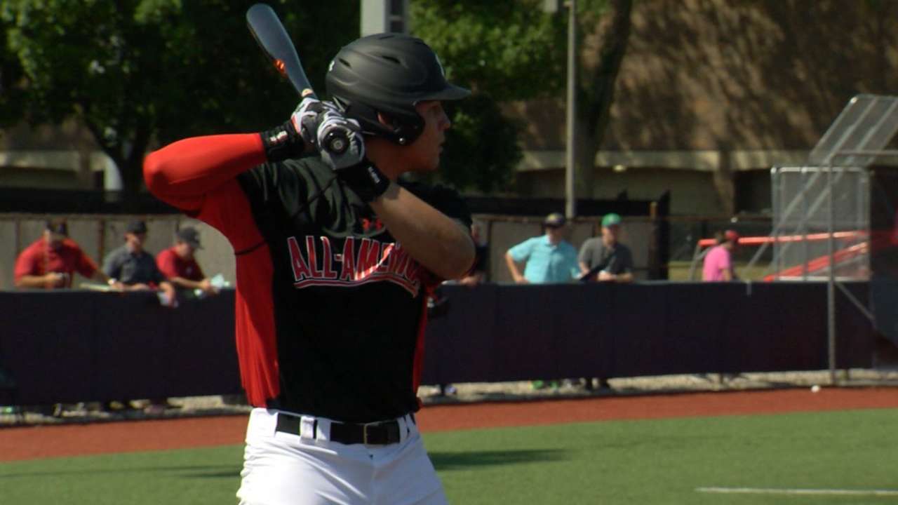Mariners take high school standout Jackson