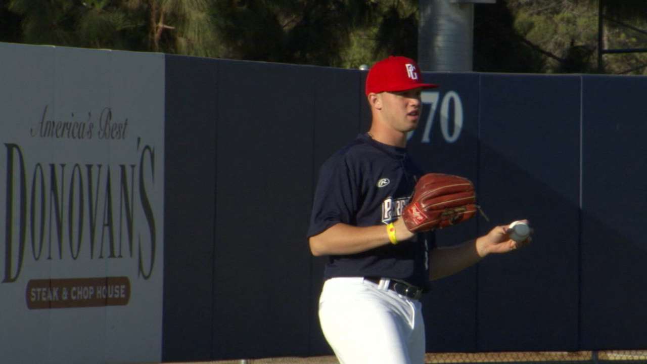 Braves select outfielder Davidson with 32nd pick