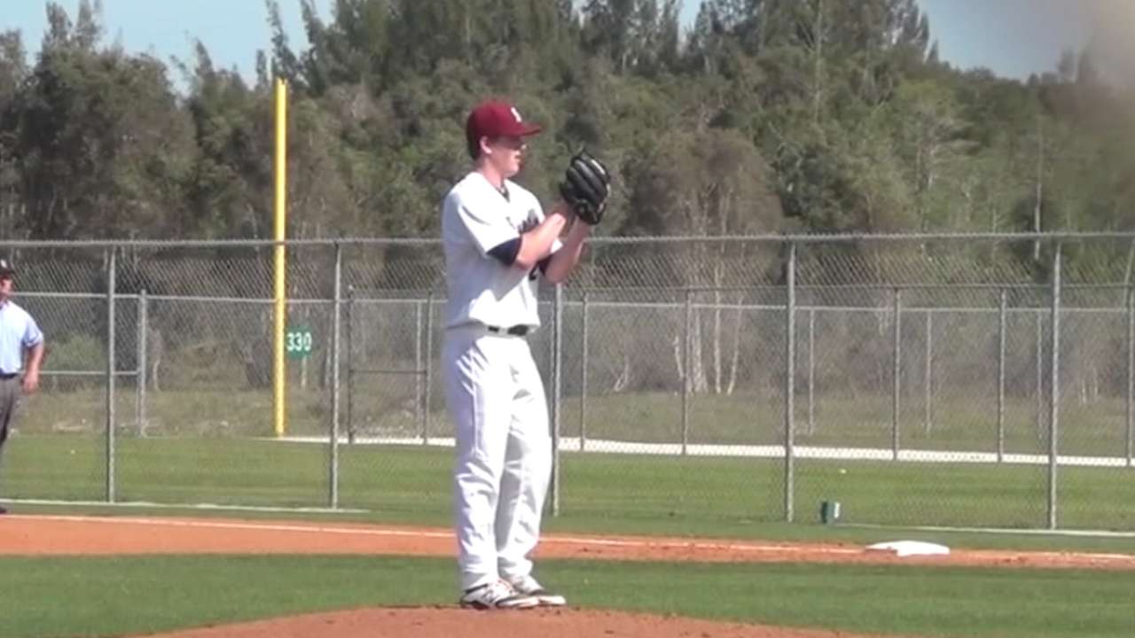 Yanks exceed slot to sign third-rounder DeCarr