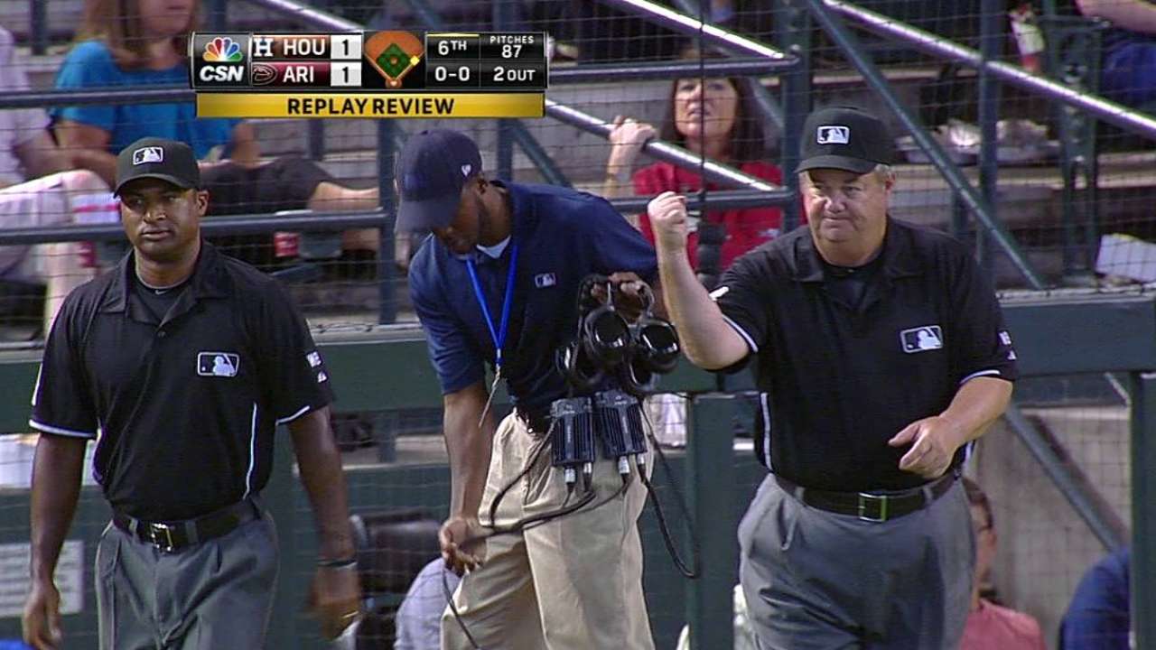 D-backs roll double play as Gibson wins challenge