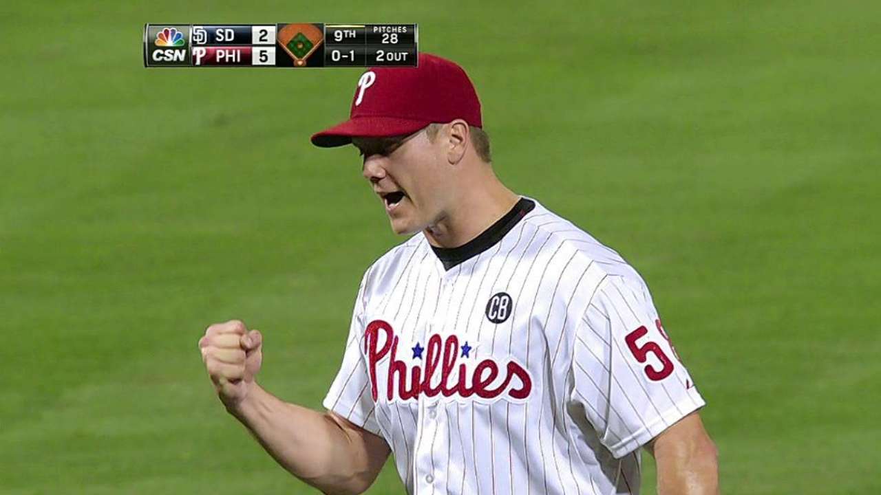Jonathan Papelbon se unió al club de los 300 rescates