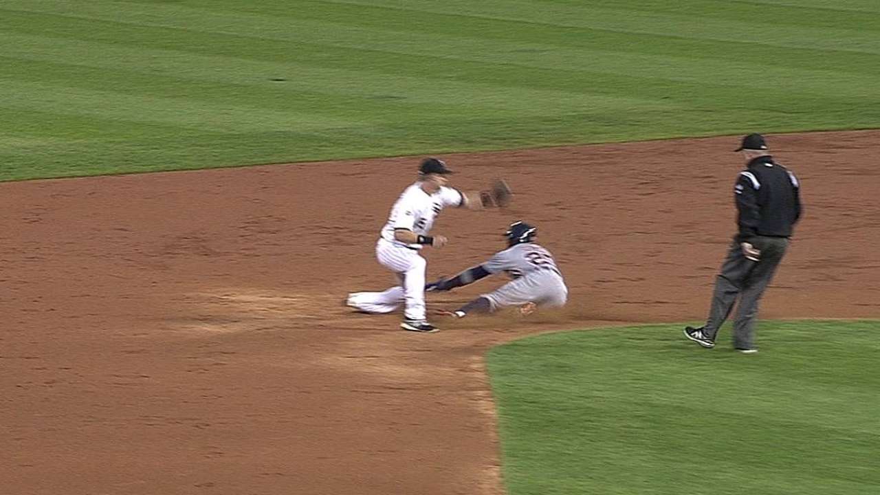 Replay overturns caught stealing for Tigers