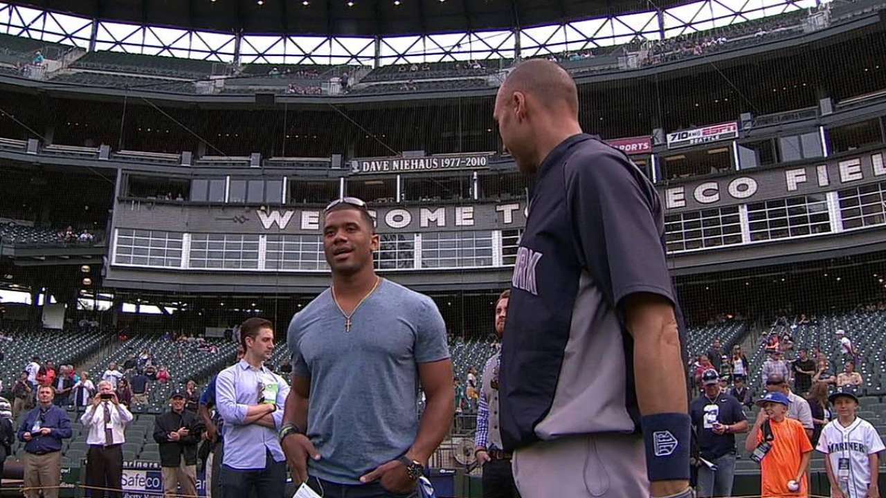 Jeter chats with Wilson