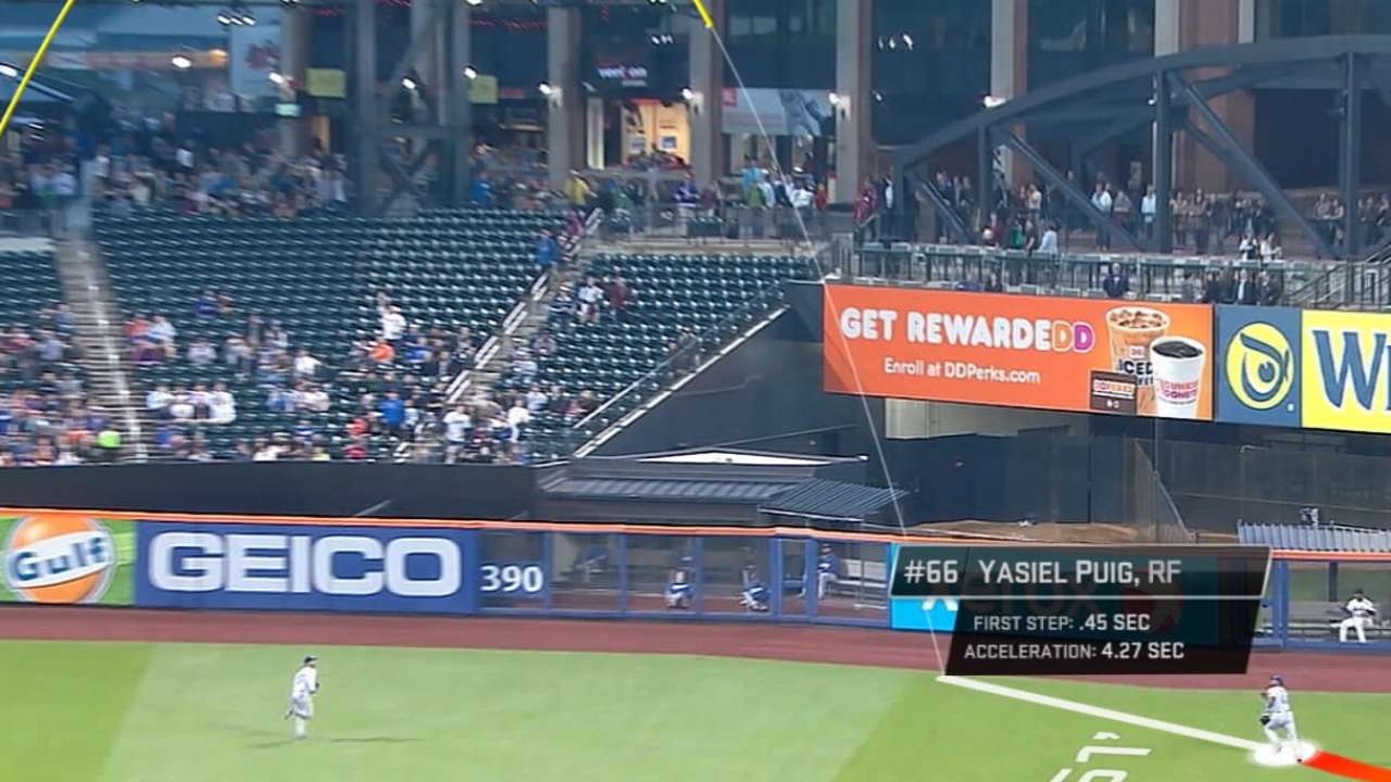 Statcast sheds light on two stunning catches