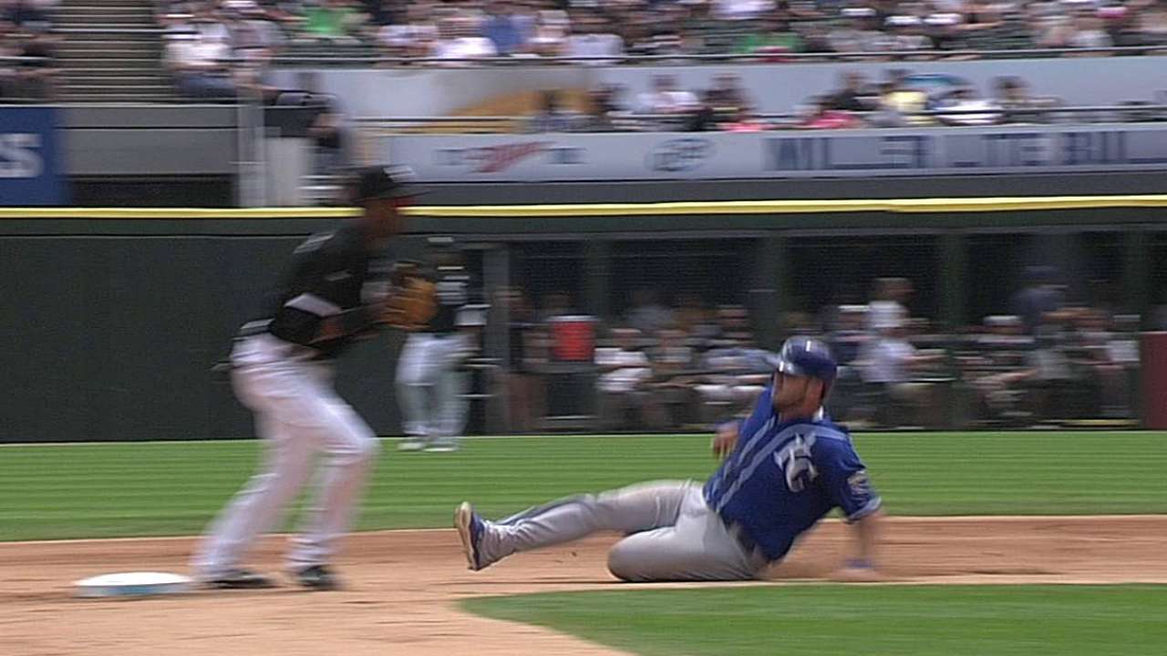 Royals win challenge on force play that leads to run