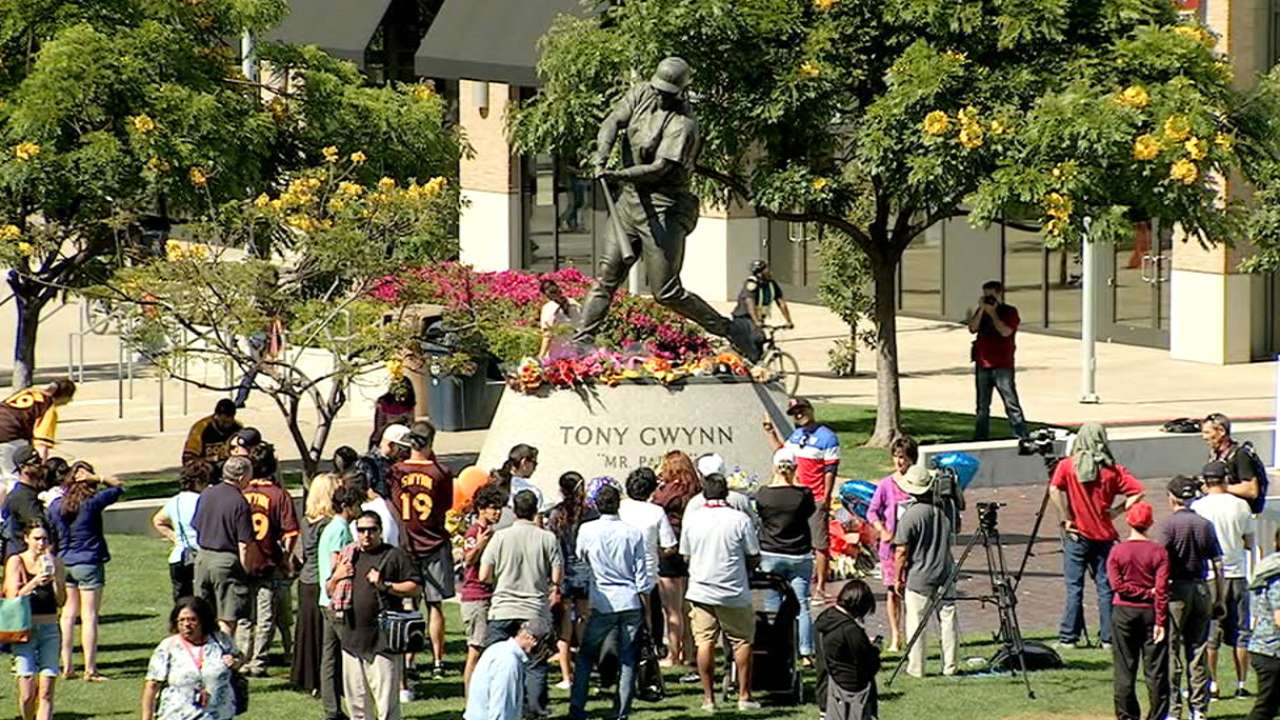 Gwynn memorial today; Petco gates open at 5:30 p.m.