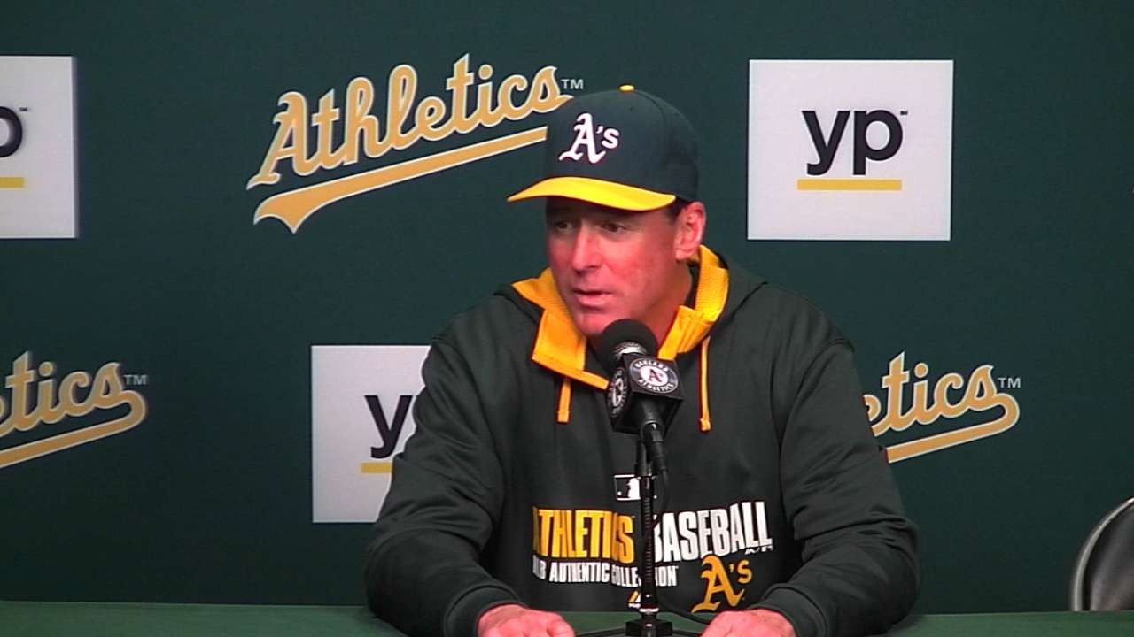 Pomeranz lands on DL after punching chair