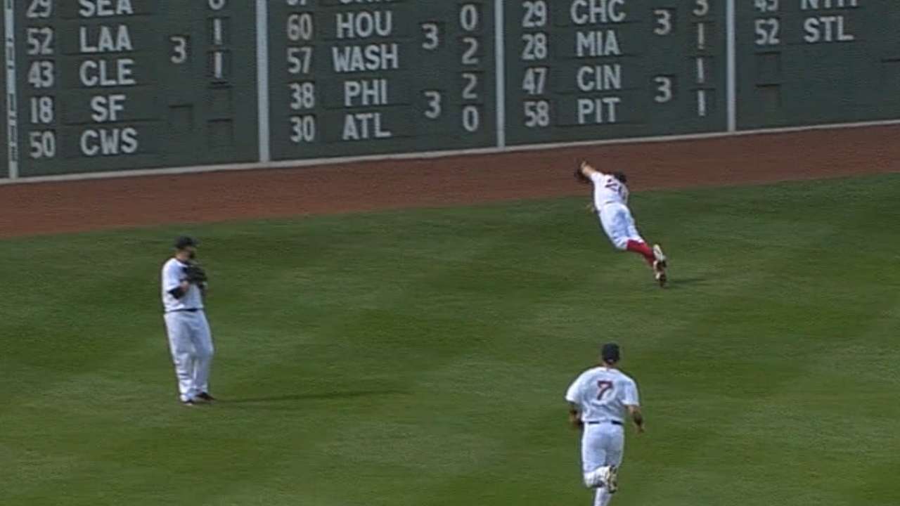Holt's legend grows with Superman-like grab